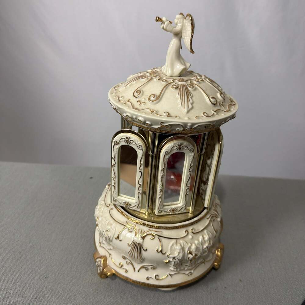 Mr. Christmas White Gold Porcelain Angel Music Box Holiday Carillon WORKS